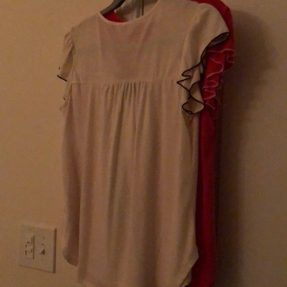 2 small sleeveless tops. Very soft cotton and cute - Picture 5 of 7